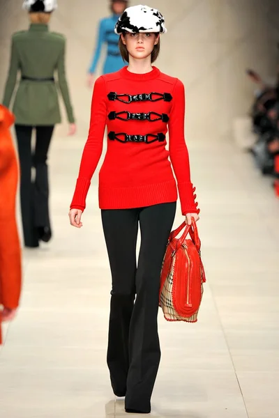 Look 8